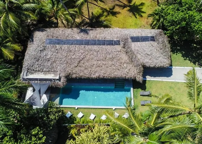 Nomadas 5 Bdrs With Private Pool 2Nd Line To Beach